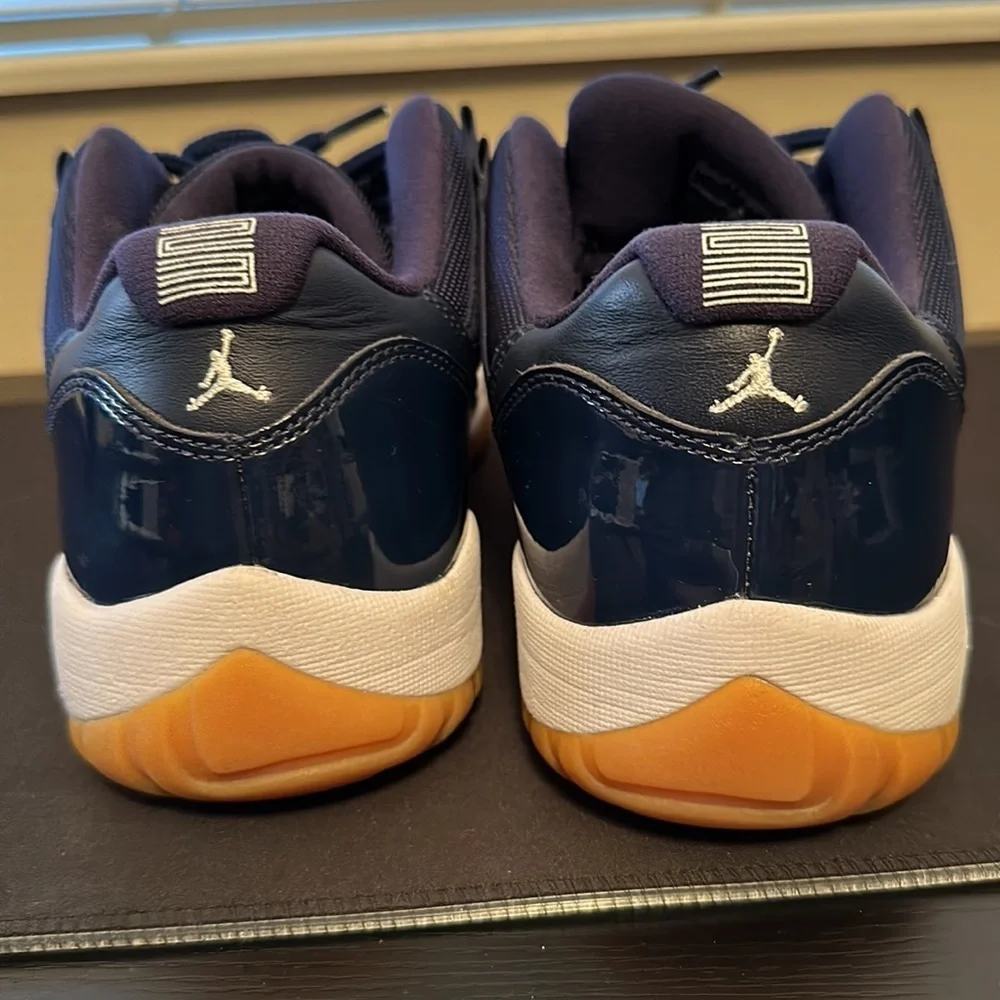 Nike worn few